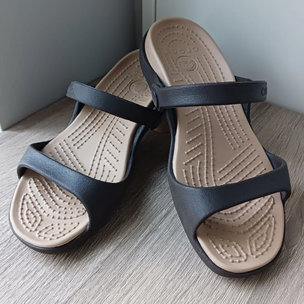 🌷 Crocs Cleo Open Toe Slide Sandal - Picture 3 of 13
